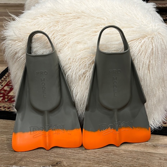 SOLD! Unisex DaFin Pro Classic Swim Fins - Picture 4 of 6